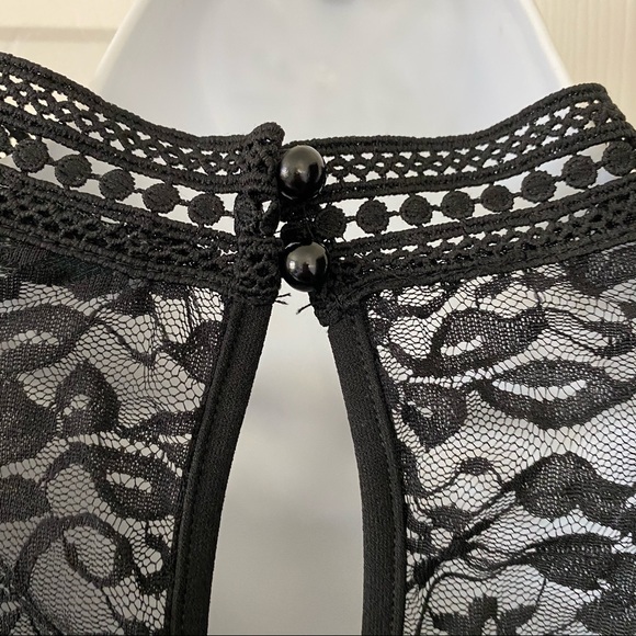 Blouse - Picture 7 of 8